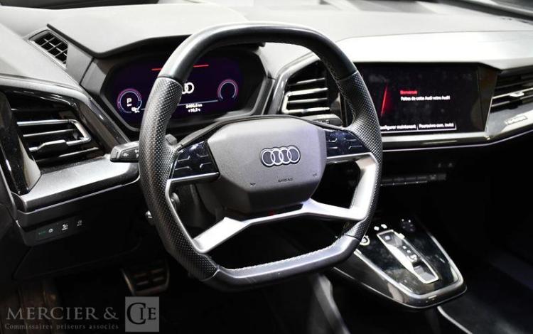 AUDI Q4 NOIR GM-687-ZY