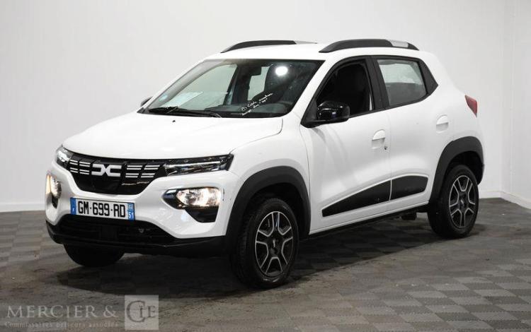 DACIA SPRING ESSENTIAL BLANC GM-699-RD