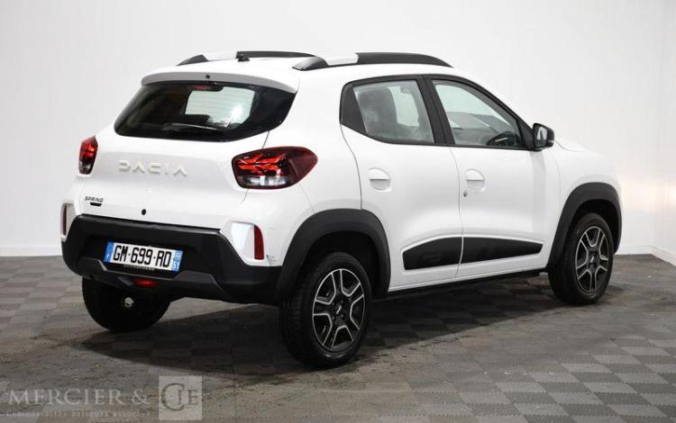 DACIA SPRING ESSENTIAL BLANC GM-699-RD