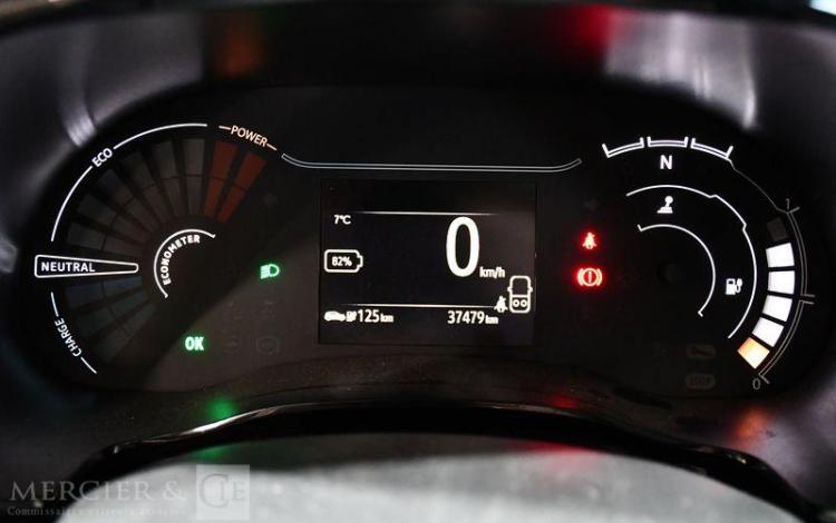 DACIA SPRING ESSENTIAL BLANC GM-699-RD