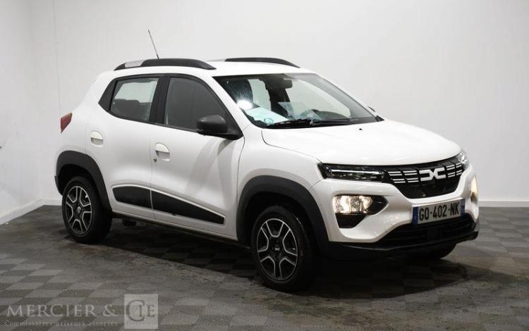 DACIA SPRING ESSENTIAL BLANC GQ-402-NK