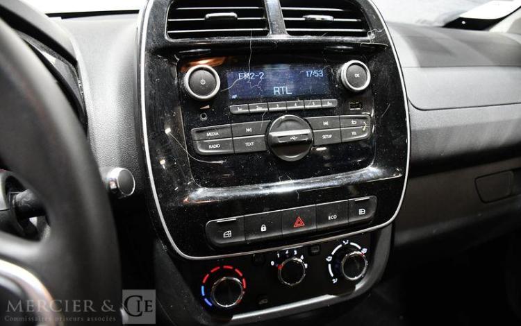 DACIA SPRING ESSENTIAL BLANC GQ-402-NK