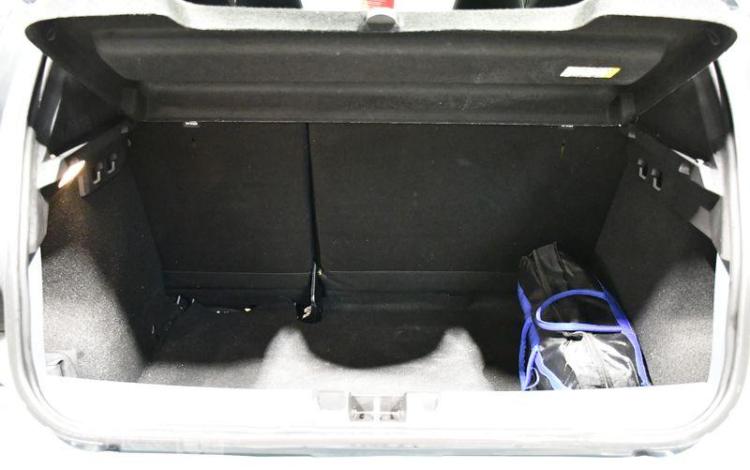 DACIA SANDERO ESSENTIAL ECO-G 100 GRIS GQ-744-WK