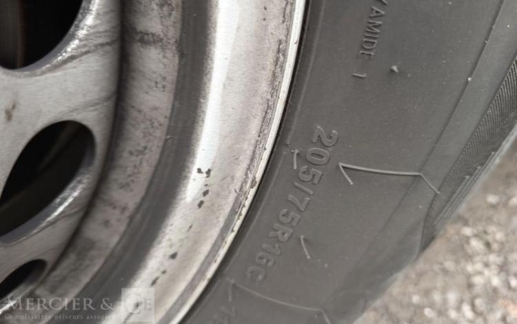 VOLKSWAGEN CRAFTER L4  GS-640-KQ