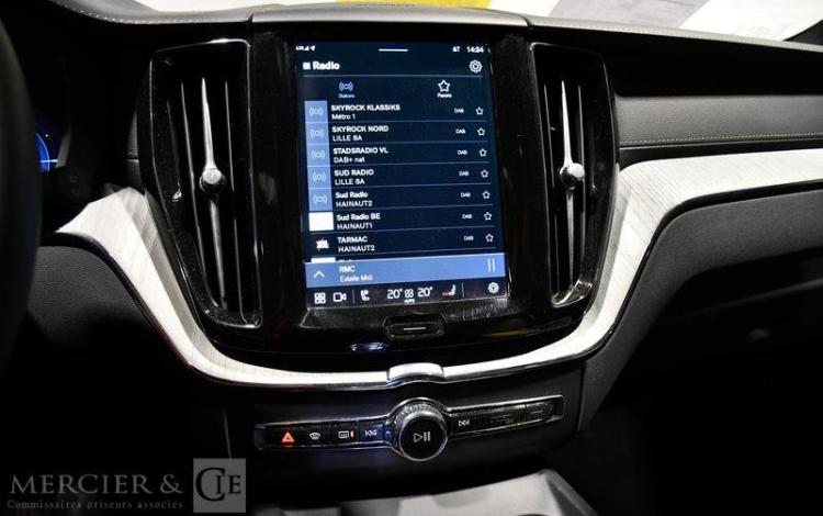 VOLVO XC60 BLANC GS-838-KX