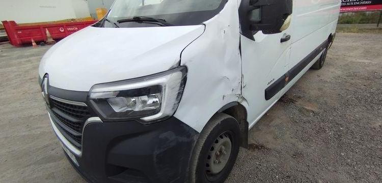 RENAULT MASTER FOURGON 2.3 BLUEDCI 150 35 L3H2 CONFORT – 113771 KMS – ANNEE 2023 BLANC GT-142-JY