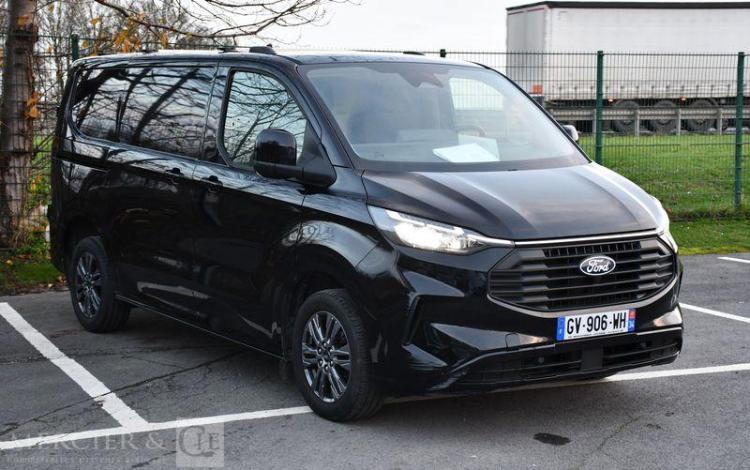 FORD CUSTOM D170 300 L1 LTDBA NOIR GV-906-WH