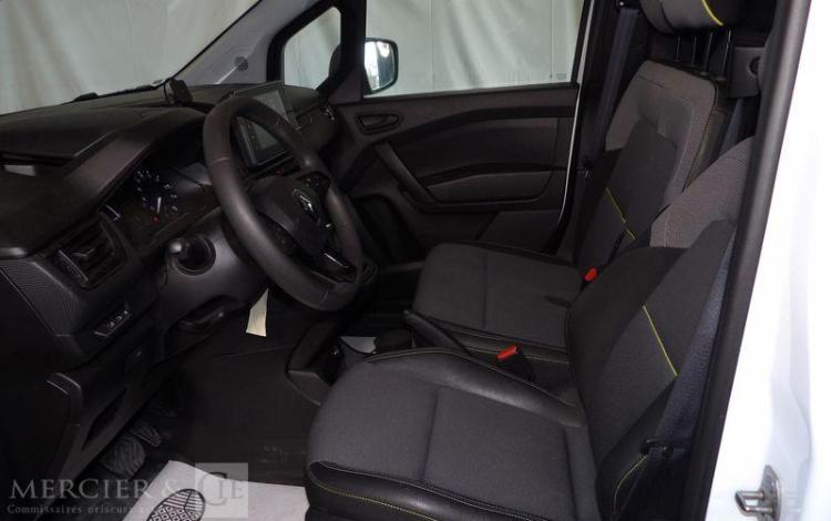 RENAULT KANGOO BLANC GW-825-SB