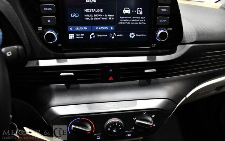 HYUNDAI I20 INTUITIVE BLANC GX-093-RW