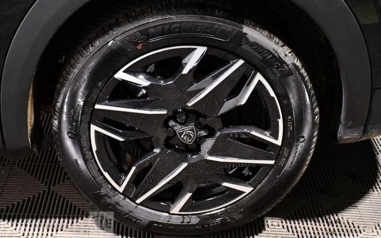 PEUGEOT 3008 1.2 145H 135 MHEV HYBRID GT E-DCS6 NOIR GX-916-EY