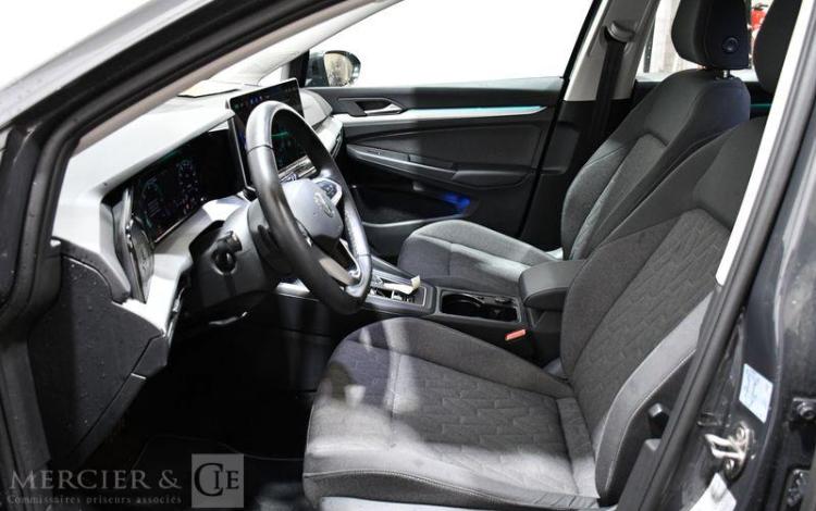 VOLKSWAGEN GOLF 8 GRIS GY-331-HN