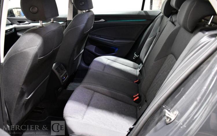 VOLKSWAGEN GOLF 8 GRIS GY-331-HN