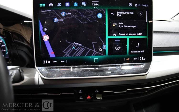 VOLKSWAGEN GOLF 8 GRIS GY-331-HN