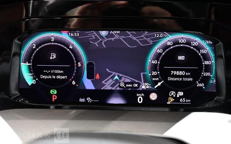 VOLKSWAGEN GOLF 8 GRIS GY-331-HN