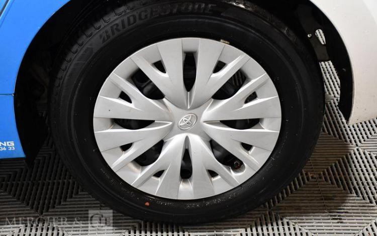 TOYOTA YARIS A,E 1.5 VVTIE 125 DYNAMIC BLANC/BLEU GY-613-PH