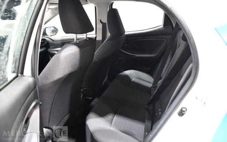 TOYOTA YARIS A,E 1.5 VVTIE 125 DYNAMIC BLANC/BLEU GY-613-PH