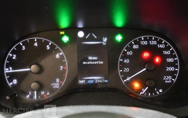 TOYOTA YARIS A,E 1.5 VVTIE 125 DYNAMIC BLANC/BLEU GY-613-PH