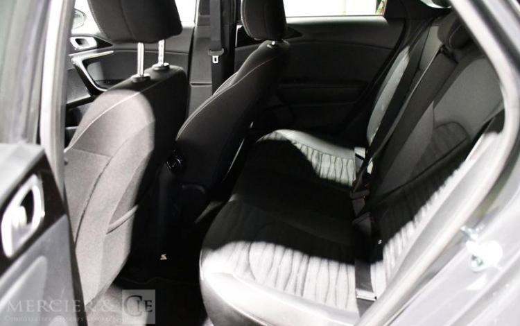 KIA PROCEED 1.5 T-GDI 140 GT LINE BVA GRIS GY-848-AL