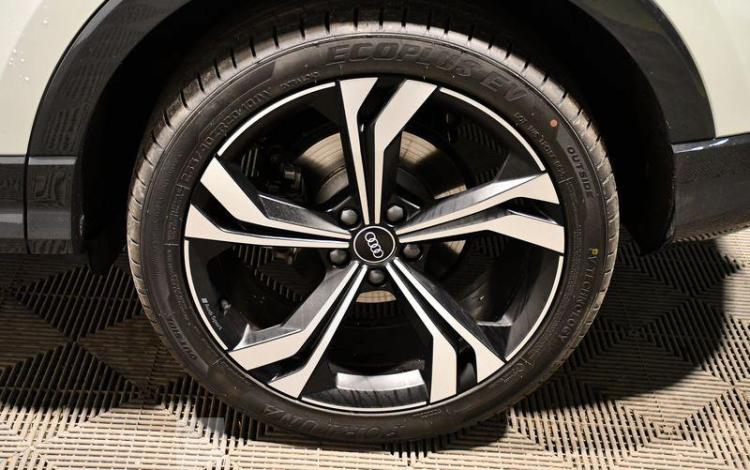 AUDI Q3 SPORTBACK 35 TFSI 150ch S LINE S-TRONIC VERT GZ-023-LN