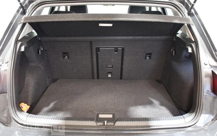 VOLKSWAGEN GOLF 8 GRIS GZ-043-AF