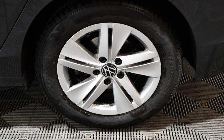 VOLKSWAGEN GOLF 8 GRIS GZ-043-AF