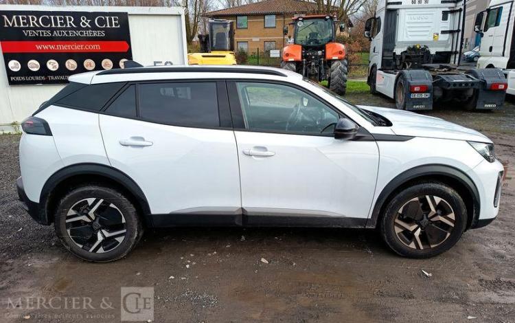 PEUGEOT 2008 PURETECH 100 ALLURE  GZ-162-AV