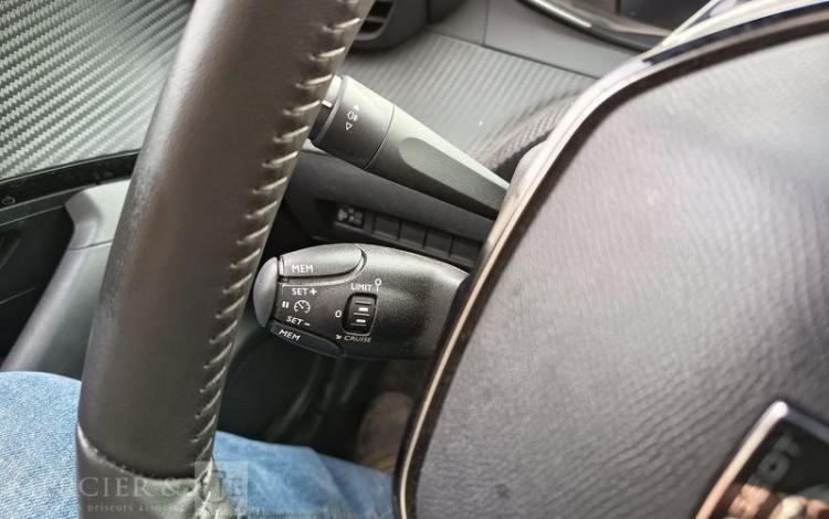 PEUGEOT 2008 PURETECH 100 ALLURE  GZ-162-AV