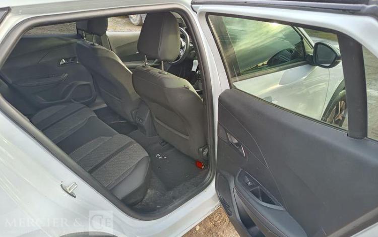 PEUGEOT 2008 PURETECH 100 ALLURE  GZ-162-AV