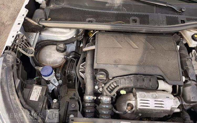 PEUGEOT 2008 PURETECH 100 ALLURE  GZ-162-AV