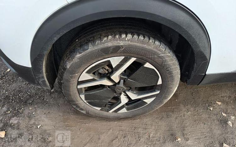 PEUGEOT 2008 PURETECH 100 ALLURE  GZ-162-AV