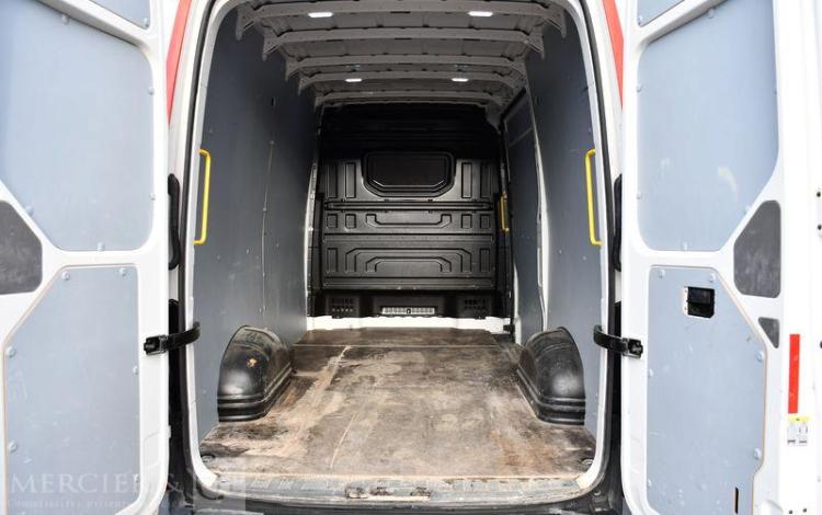 VOLKSWAGEN CRAFTER VAN 30 L3H3 11M3 TRAC BLANC GZ-440-KE