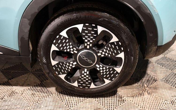 FIAT 600 1,2 HYBRID 136 DCT 6 LA PRI VERT GZ-549-KP