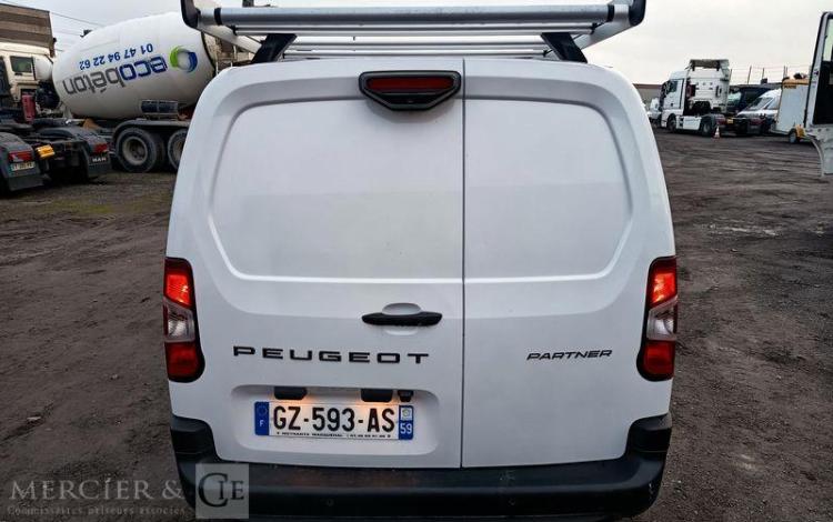 PEUGEOT PARTNER PHASE 2 L1 1.5 BLUEHDIi 16V 100 CV DIESEL – 18238 KMS – ANNEE 2024 BLANC GZ-593-AS