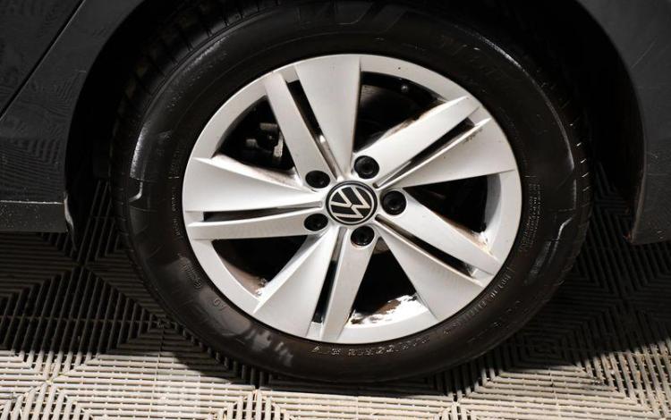 VOLKSWAGEN GOLF 8 GRIS HA-041-CN