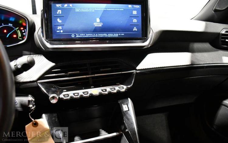 PEUGEOT 2008 1.2 135 MHEV HYBRID ACTIVE E-DCS6 GRIS HA-215-EF