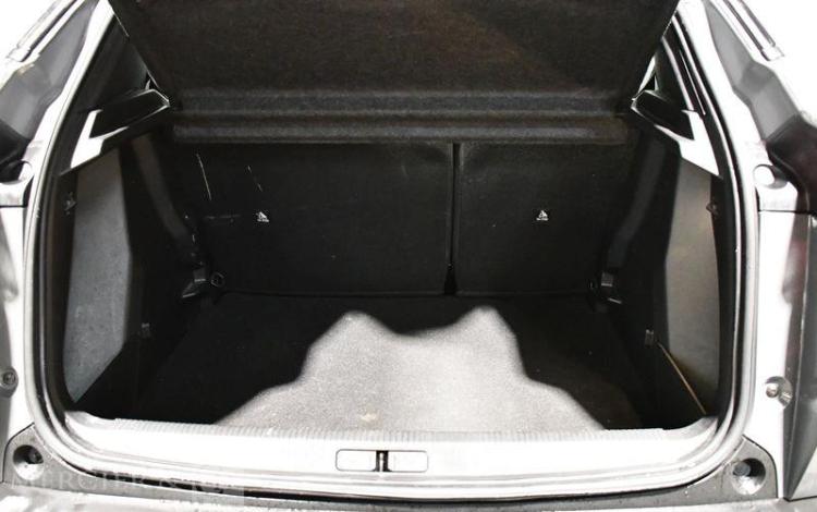 PEUGEOT 2008 GRIS HA-229-EF