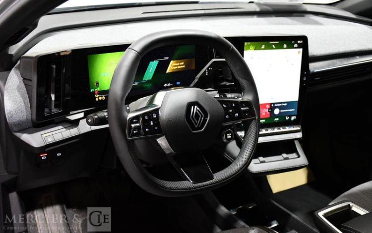 RENAULT MEGANE E-TECH TECHNO 220CH GRIS HA-299-GA