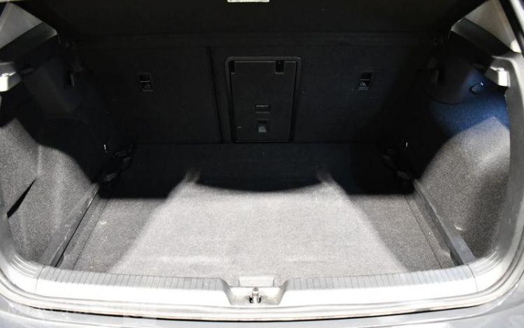 VOLKSWAGEN GOLF VIII 2.0 TDI 150ch VW EDITION DSG GRIS HA-397-CN