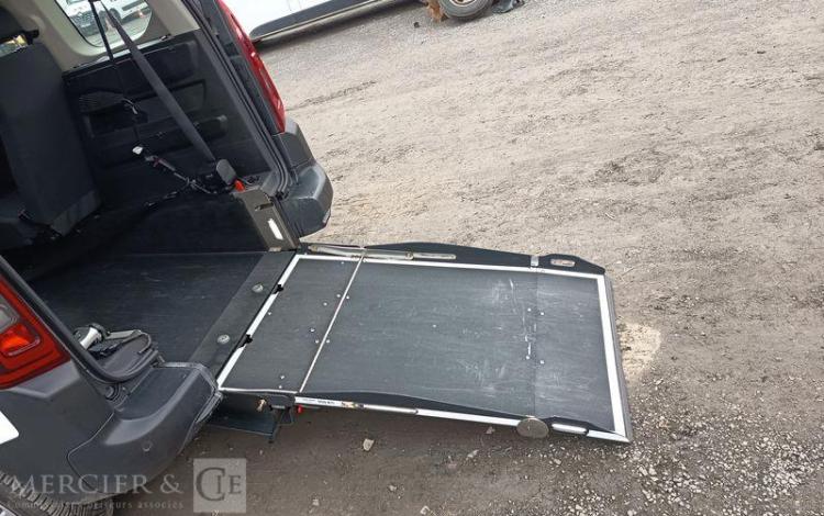 CITROEN BERLINGO 130 PMR  HB-446-HA