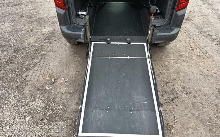 CITROEN BERLINGO 130 PMR  HB-446-HA