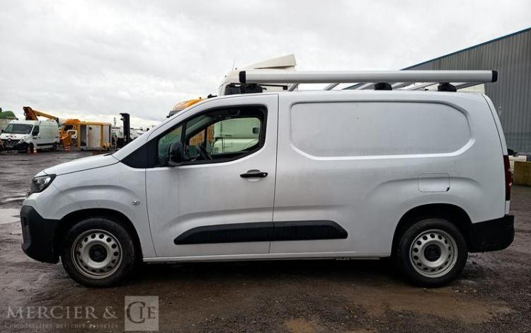 PEUGEOT PARTNER FOURGON XL 950KG BLUEHDI 100 S&S BVM6 – DIESEL – 8625 KMS – ANNEE 2025 BLANC HD-364-AJ