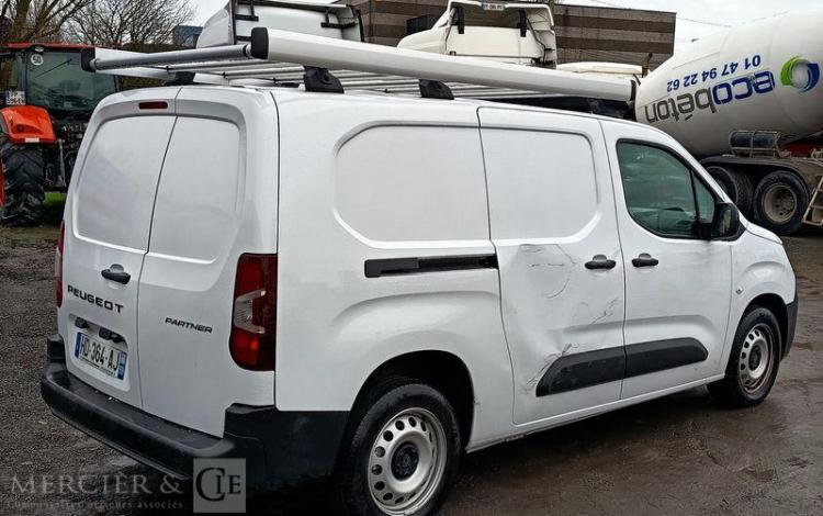 PEUGEOT PARTNER FOURGON XL 950KG BLUEHDI 100 S&S BVM6 – DIESEL – 8625 KMS – ANNEE 2025 BLANC HD-364-AJ