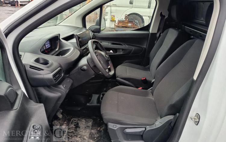 PEUGEOT PARTNER FOURGON XL 950KG BLUEHDI 100 S&S BVM6 – DIESEL – 8625 KMS – ANNEE 2025 BLANC HD-364-AJ