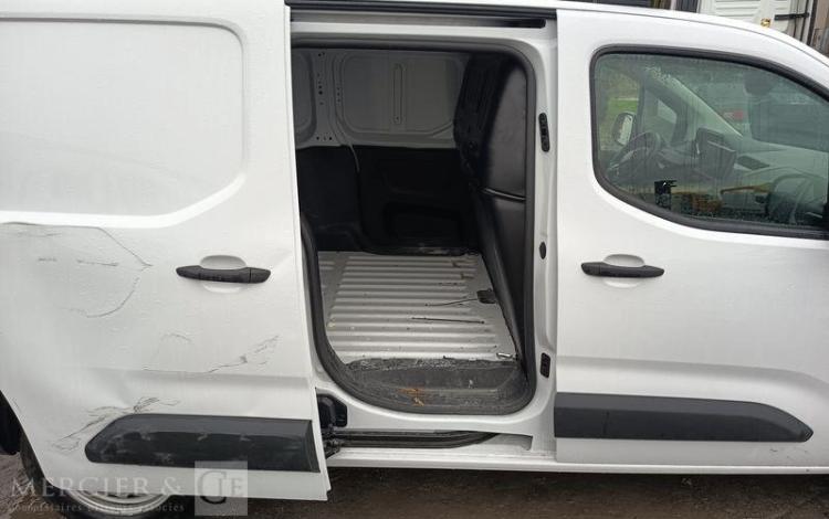 PEUGEOT PARTNER FOURGON XL 950KG BLUEHDI 100 S&S BVM6 – DIESEL – 8625 KMS – ANNEE 2025 BLANC HD-364-AJ