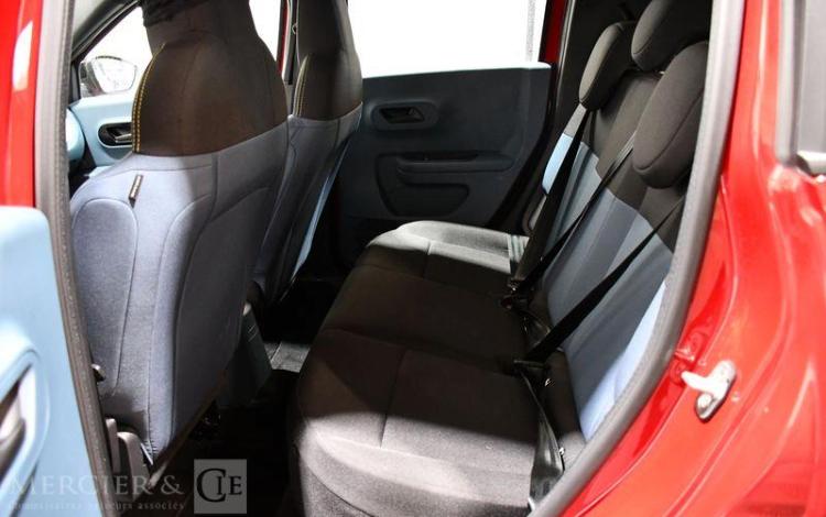 FIAT GRANDE PANDA ROUGE HF-956-AK