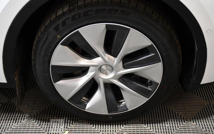 TESLA MODEL Y DUAL-MOTOR 82kWh 515ch GRANDE-AUTONOMIE LAUNCH EDITION 4WD BVA BLANC HG-993-JS