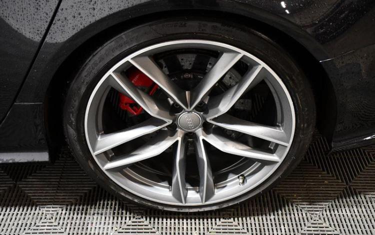 AUDI RS6 2014 NOIR HH-489-AZ