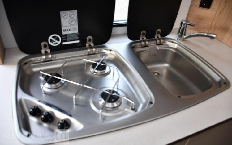 CARAVAN SASSINO 390 –  L06489