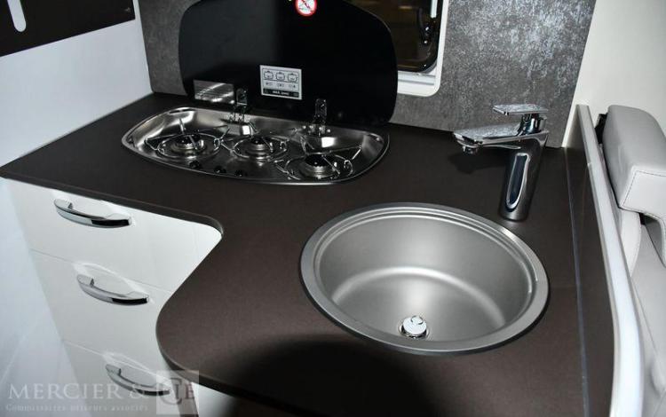 BURSTNER CAMPING-CAR PROFILE – BURNSTER LYSEO TD IT 594 – FIAT  140CV BLANC X50597