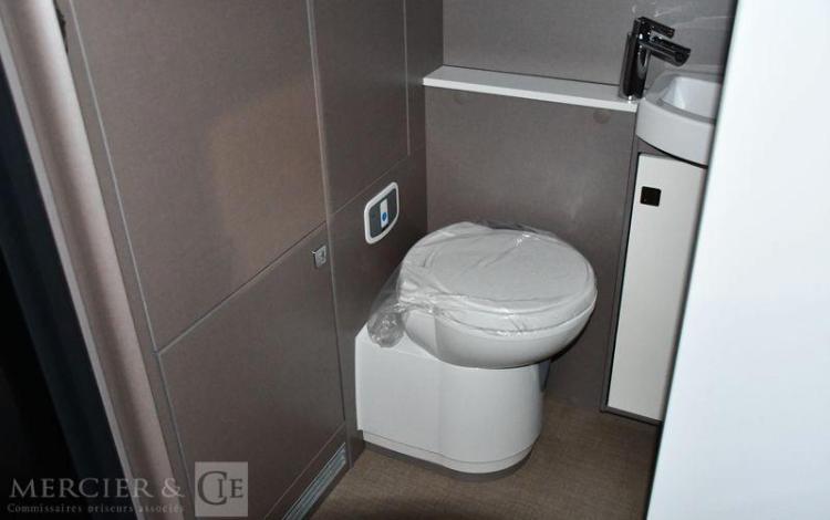 BURSTNER CAMPING-CAR PROFILE – BURNSTER LYSEO TD IT 594 – FIAT  140CV BLANC X50597